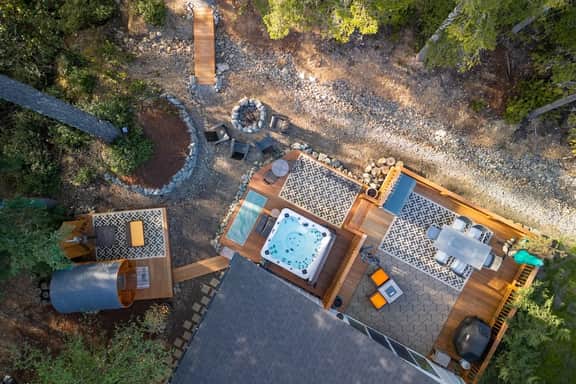 5-acres, 2 Cabins, Hot Tub, Sauna, Game Rm, Trails - Image 3