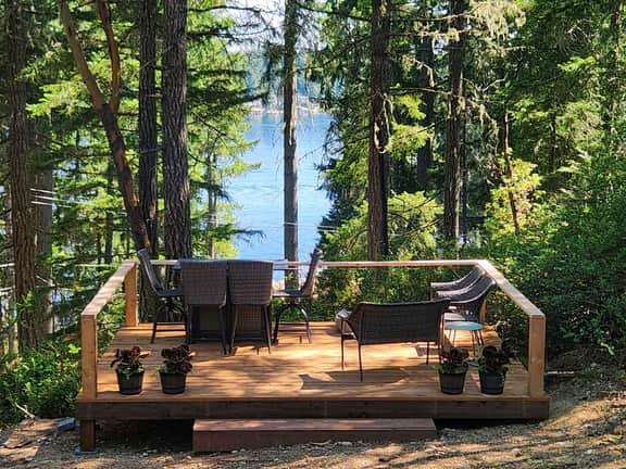 Outdoor soaking tubs w/lake views & private trails - Image 2